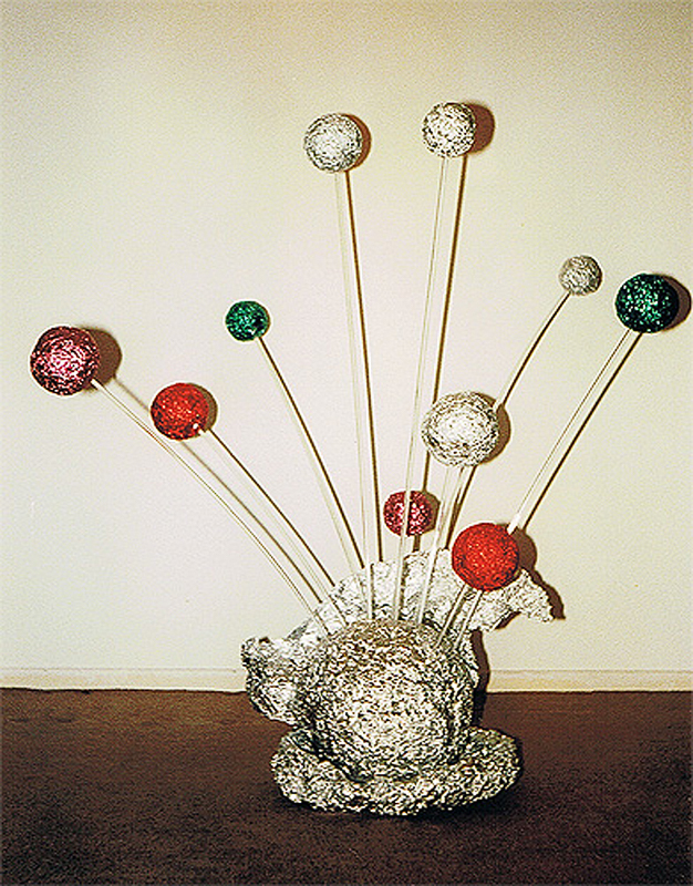 1988-12-Utopia-Aluminiumfolie-Acrylglasstangen-auf-Holzplatte-120x135cm